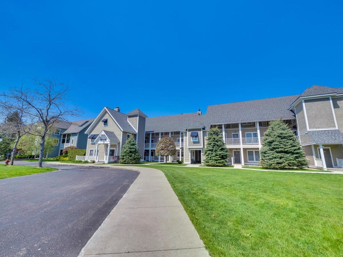 111 Water Street Inn Boyne City Exterior foto